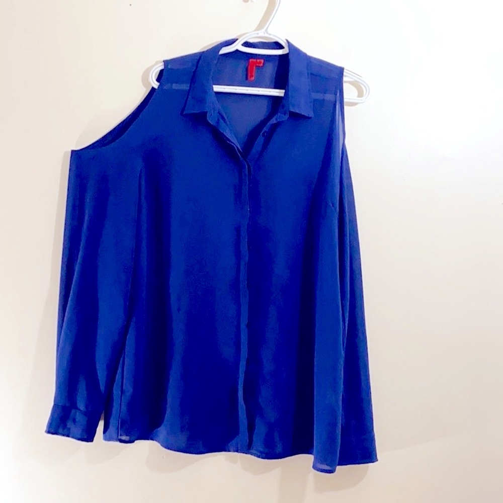 5148 Cold Shoulder Button-up Shirt Sz L